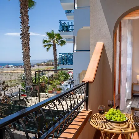 Seasound Naxos Apartment