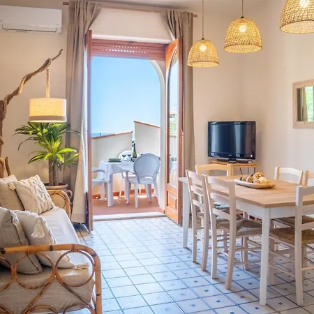 Seasound Naxos Apartment *